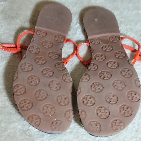Tory Burch Emmy Habanero Pepper Stripe Cushioned Footbed Sandals - Picture 15 of 16